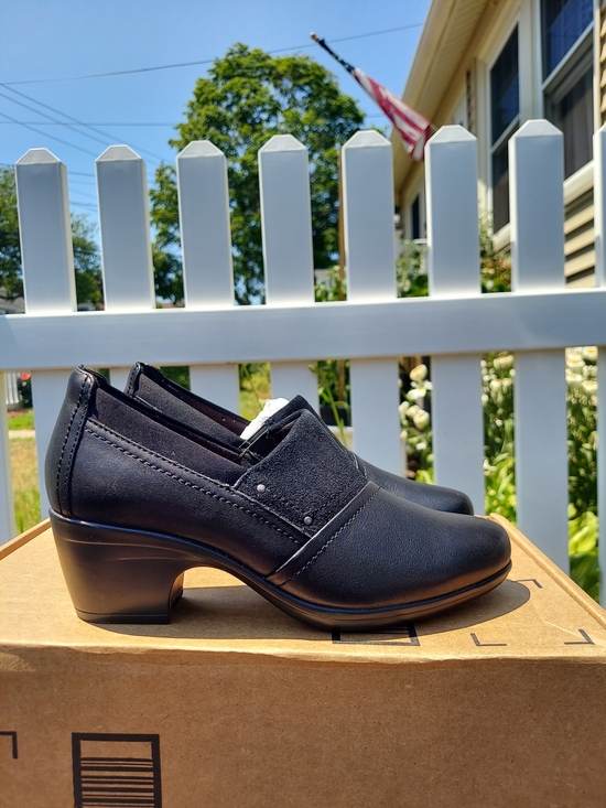 Clarks Shoes - Clarks Emily Step Black Leather Low Block Pump Heels Women Size 6 NWT Comfort